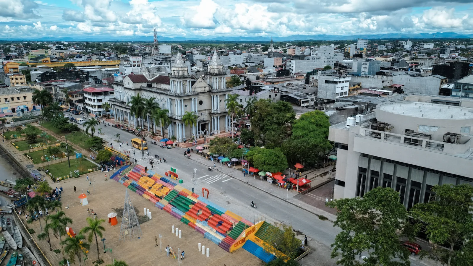 Quibdó from above: the cathedral, the plaza, an ordinary day